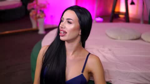 jenna_day online show from February 9, 2025, 12:52 pm