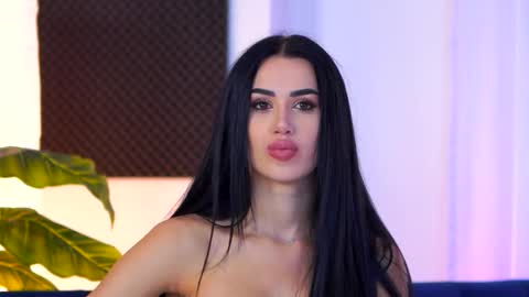 jenna_day online show from October 15, 2025, 8:58 am