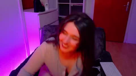 jennasxy19 online show from February 4, 2025, 8:17 pm