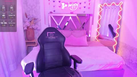 jenna_tay1 online show from April 1, 2026, 7:55 pm