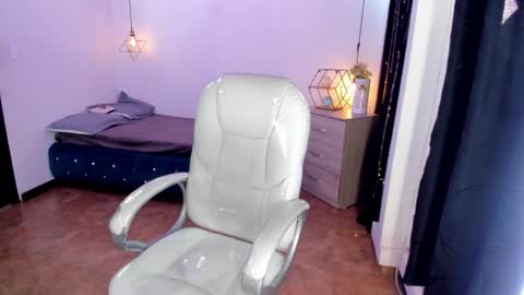 Snapshot of jennaa_cooper chatting on September 25, 2025, 8:23 pm jennaa_cooper online show from September 25, 2025, 8:23 pm