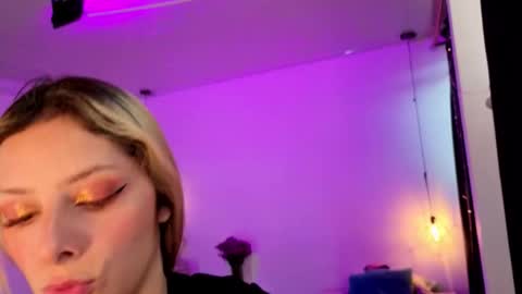 Snapshot of jennaa_cooper chatting on November 8, 2025, 6:18 pm jennaa_cooper online show from November 8, 2025, 6:18 pm