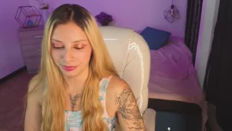 Snapshot of jennaa_cooper chatting on November 20, 2025, 10:53 pm jennaa_cooper online show from November 20, 2025, 10:53 pm