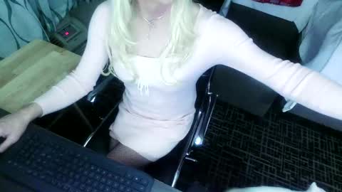 Snapshot of jennacd4life chatting on December 28, 2024, 3:26 am Jenna Cross online show from December 28, 2024, 3:26 am