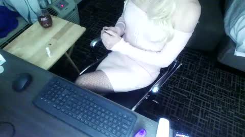 Snapshot of jennacd4life chatting on January 1, 2025, 2:09 am Jenna Cross online show from January 1, 2025, 2:09 am