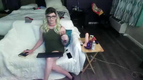 Snapshot of jennacd4life chatting on November 8, 2025, 2:34 am Jenna Cross online show from November 8, 2025, 2:34 am