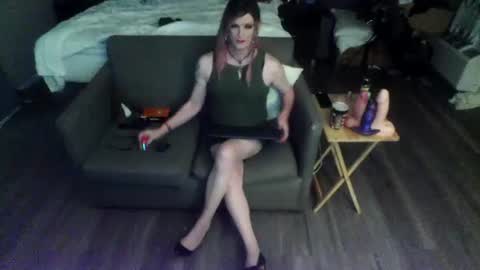 Jenna Cross online show from June 25, 2026, 2:00 am