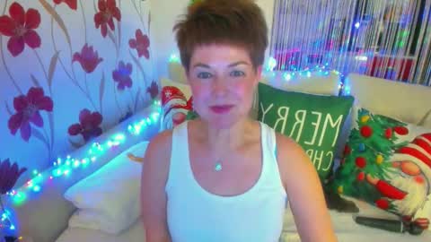 Jenn online show from December 19, 2025, 12:45 pm