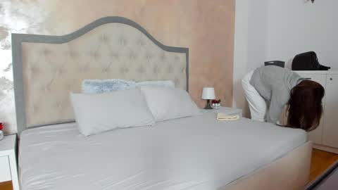 JennaMyers online show from February 4, 2025, 8:17 pm