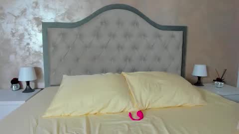 JennaMyers online show from September 30, 2025, 7:19 pm