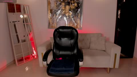 Jenna Olson  online show from April 21, 2026, 10:10 am