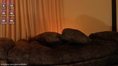 Snapshot of jennardrako chatting on October 11, 2025, 7:18 am jennardrako online show from October 11, 2025, 7:18 am