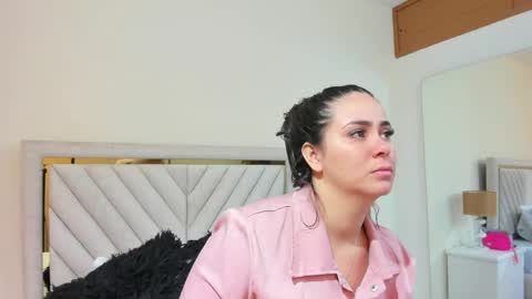 jenner_madison online show from April 20, 2026, 11:24 am