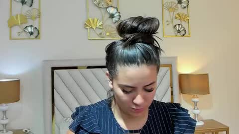 Snapshot of jenner_madison chatting on April 24, 2026, 11:23 am jenner_madison online show from April 24, 2026, 11:23 am