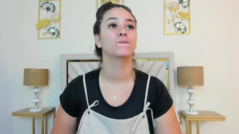 Snapshot of jenner_madison chatting on June 3, 2026, 11:35 am jenner_madison online show from June 3, 2026, 11:35 am