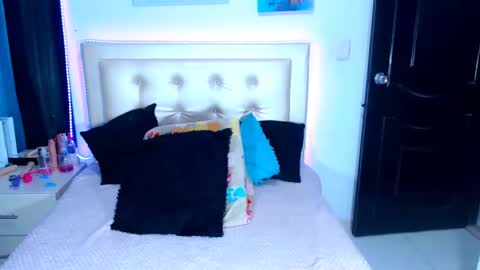 jenn online show from February 16, 2025, 11:16 pm