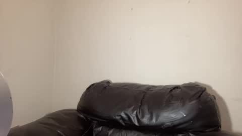 Snapshot of jenni_cash chatting on April 28, 2026, 7:46 am Mistress Jenni online show from April 28, 2026, 7:46 am