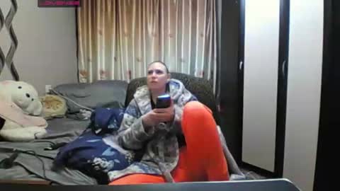 JenniDeep online show from January 18, 2026, 7:17 pm