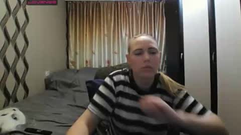 JenniDeep online show from April 22, 2026, 11:06 pm