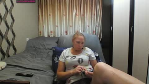 JenniDeep online show from July 9, 2026, 4:22 pm
