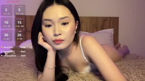 jennie_yung online show from January 28, 2025, 10:23 am