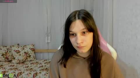 Snapshot of jennifer_broccoli chatting on August 5, 2026, 5:27 pm Jeni online show from August 5, 2026, 5:27 pm