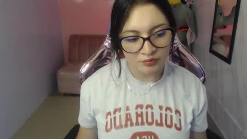 Jennifer online show from November 15, 2025, 5:09 pm