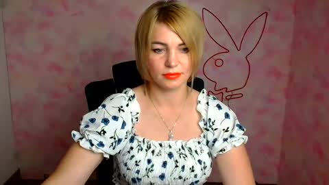 Snapshot of jennifer_cuttie chatting on July 14, 2026, 11:38 am Jennifer online show from July 14, 2026, 11:38 am