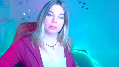 Jennifer online show from April 21, 2026, 6:23 pm