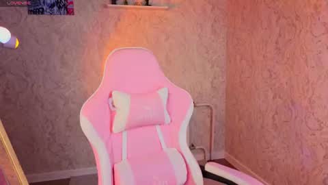 Snapshot of jennifer_richh chatting on June 27, 2026, 1:32 am jennifer online show from June 27, 2026, 1:32 am