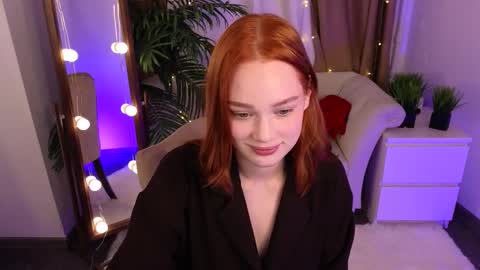 Jennifer online show from October 4, 2025, 1:53 pm