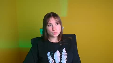 Jennifer online show from February 1, 2025, 9:54 am