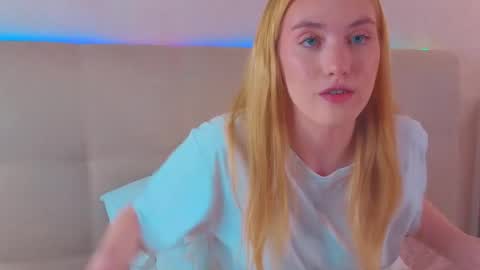 jennifercamprell online show from April 22, 2026, 7:15 pm
