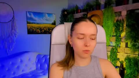 Jennifer online show from October 21, 2025, 10:16 am