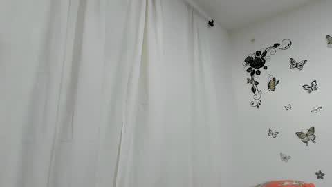 jenniferloveyou online show from January 10, 2025, 1:31 pm