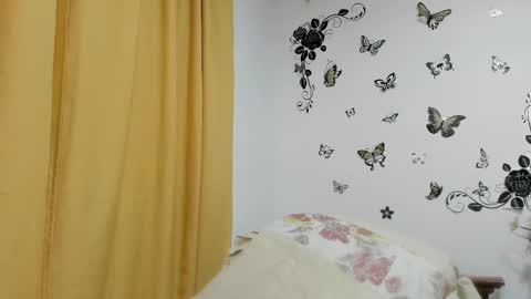 jenniferloveyou online show from November 5, 2025, 4:51 pm