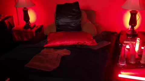 Jennifer Star online show from October 2, 2025, 7:10 pm