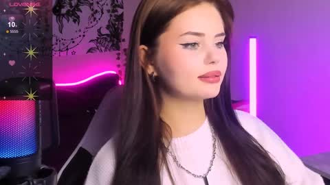 Jenni online show from December 16, 2024, 5:00 pm