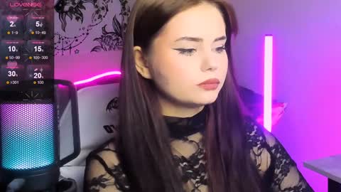 Jenni online show from December 19, 2024, 5:08 pm