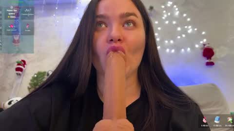 Mila online show from January 4, 2025, 5:47 pm