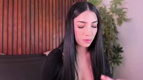     online show from December 1, 2025, 12:32 pm