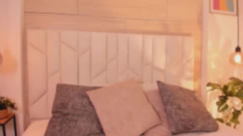     online show from February 26, 2026, 12:15 pm