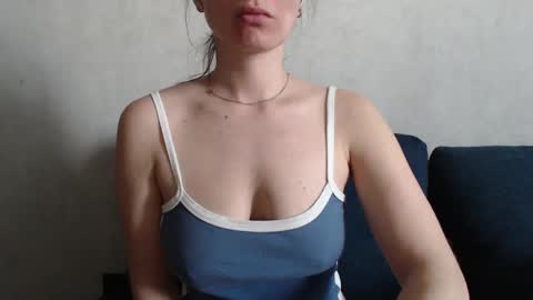 Snapshot of jennnamaaya chatting on May 5, 2026, 8:33 am Jenny online show from May 5, 2026, 8:33 am