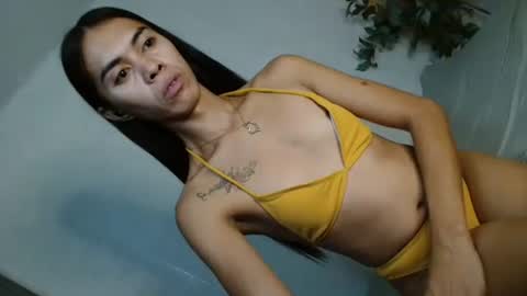 PRETTY JENNY online show from December 13, 2025, 9:09 pm