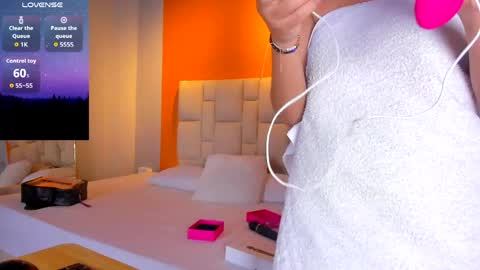 jenny__lawrence online show from June 1, 2026, 4:14 am
