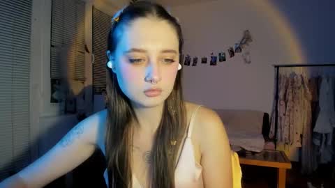 Jennifer Jenny Darling   online show from September 22, 2025, 6:10 pm