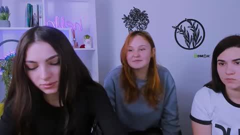 jenny_donne online show from February 18, 2026, 12:45 pm