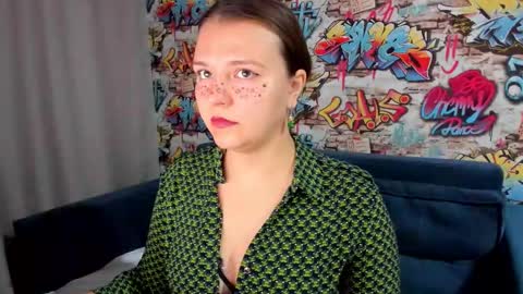 Jenny online show from September 14, 2025, 11:59 pm