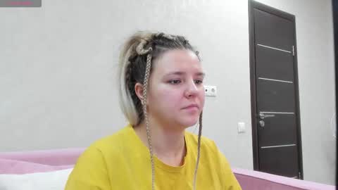 Jenny online show from October 27, 2025, 1:20 am