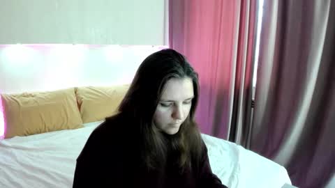 Jenny online show from November 5, 2025, 9:20 am